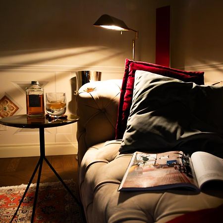 Bed and Breakfast Domus Tua à Modène Extérieur photo